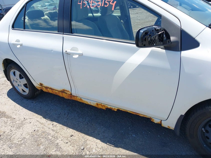 2009 Toyota Yaris VIN JTDBT903194046845 IAAI salvage auction — RIGHT SIDE, Clear (New York), sold $375 on 2026-07-14 (photo 6)
