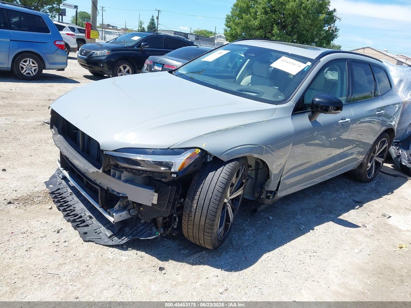 2025 Volvo Xc60 VIN YV4M12RM1S1122246 IAAI salvage auction — LEFT FRONT, Salvage Title, sold $22,000 on 2026-08-12 (photo 1)