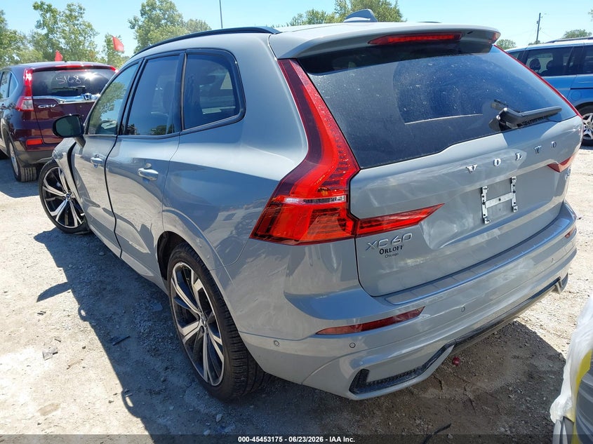 2025 Volvo Xc60 VIN YV4M12RM1S1122246 IAAI salvage auction — LEFT FRONT, Salvage Title, sold $22,000 on 2026-08-12 (photo 3)