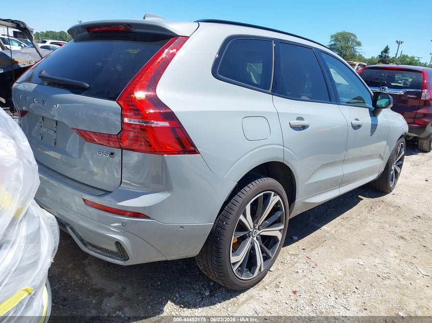 2025 Volvo Xc60 VIN YV4M12RM1S1122246 IAAI salvage auction — LEFT FRONT, Salvage Title, sold $22,000 on 2026-08-12 (photo 4)