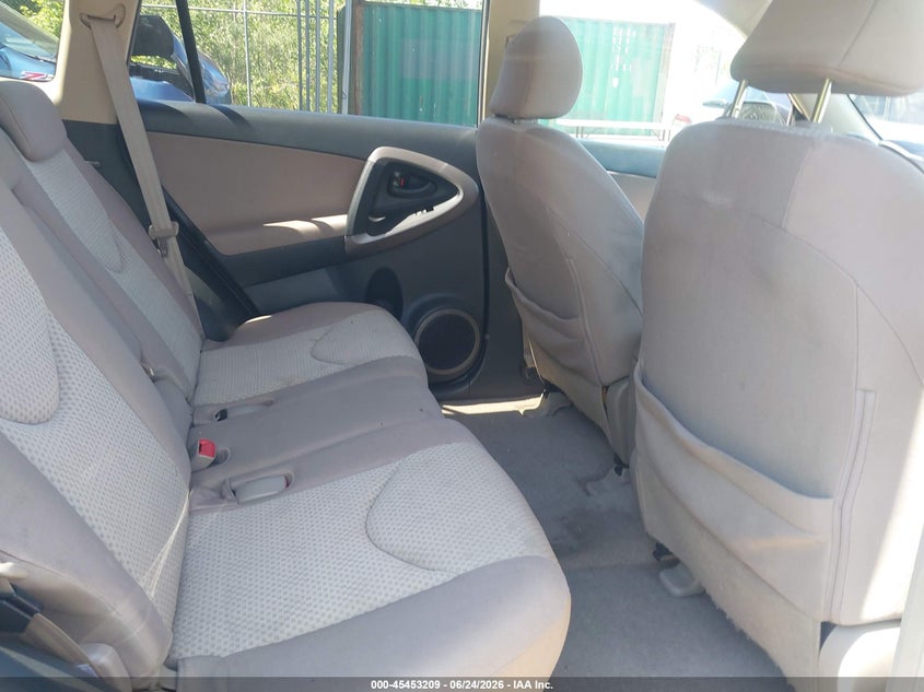 2007 Toyota Rav 4 VIN JTMZD33V476038861 IAAI salvage auction — SIDE, Salvage - Greater Than 75% (Maryland), sold $1,600 on 2026-07-21 (photo 8)