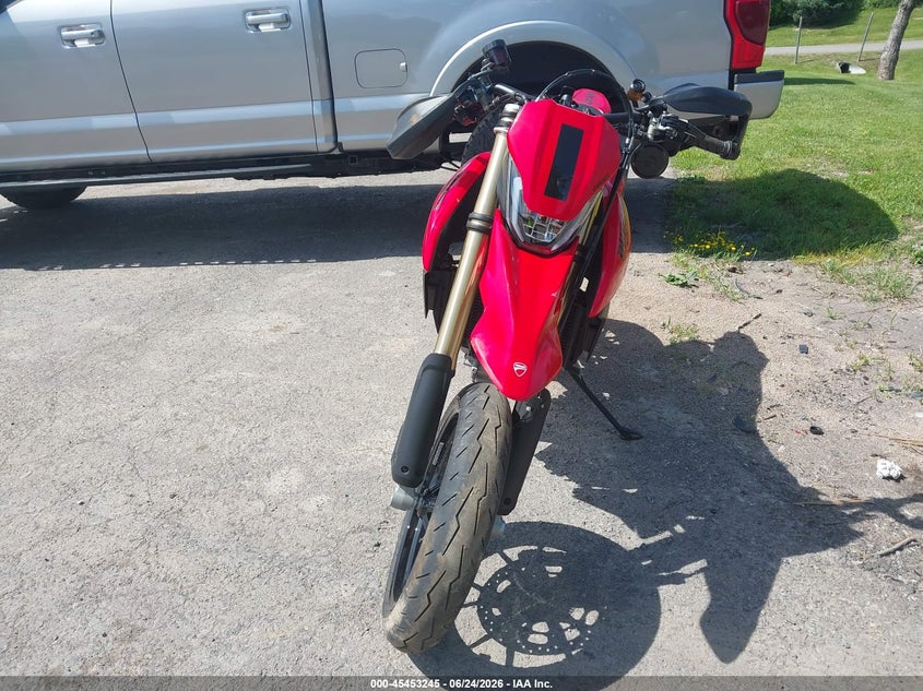 2024 Ducati Hypermotard VIN ZDMBAS2N8RB000800 IAAI salvage auction — RIGHT SIDE, Mv-907A (New York), sold $3,600 on 2026-07-28 (photo 5)