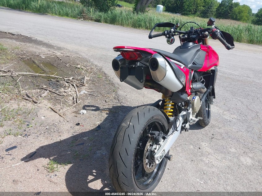 2024 Ducati Hypermotard VIN ZDMBAS2N8RB000800 IAAI salvage auction — RIGHT SIDE, Mv-907A (New York), sold $3,600 on 2026-07-28 (photo 6)