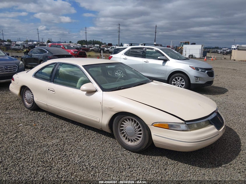 1995 Lincoln Mark series VIN 1LNLM91V5SY668103 — IAAI salvage auction photo