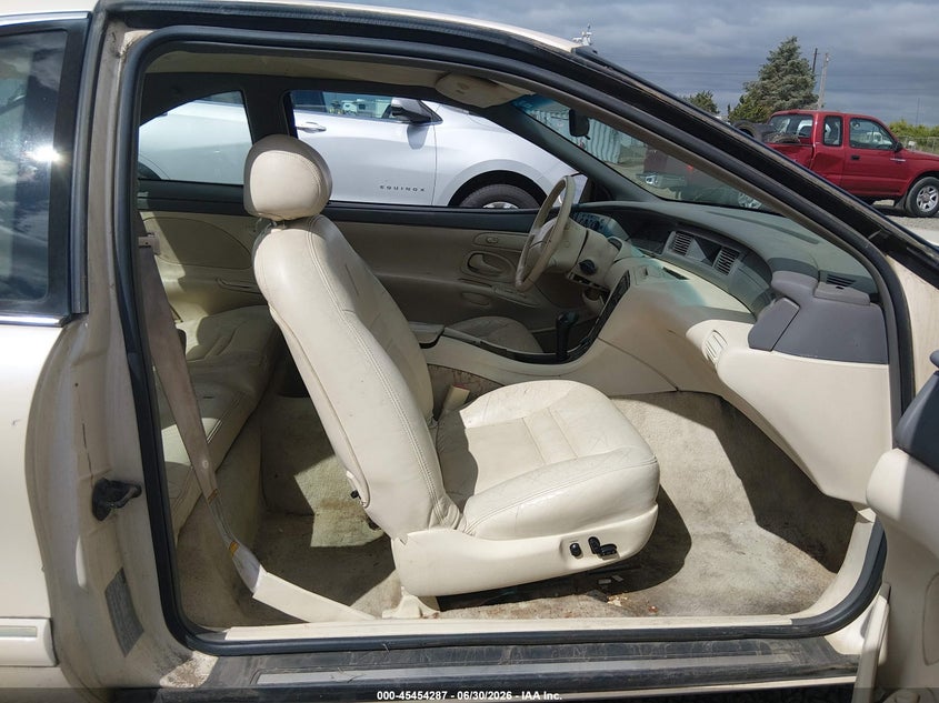1995 Lincoln Mark series VIN 1LNLM91V5SY668103 IAAI salvage auction — NORMAL WEAR, Clear - Public Restricted (Oregon), sold $225 on 2026-07-06 (photo 5)