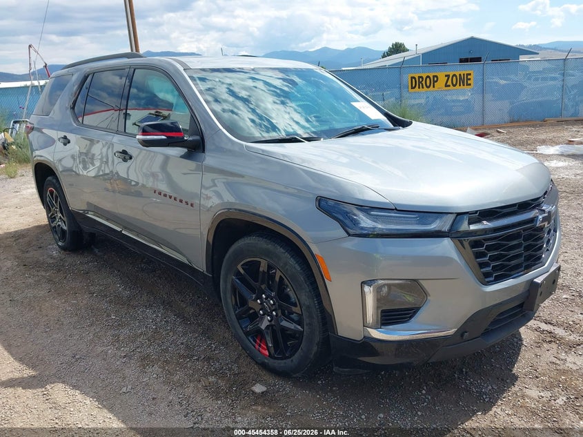 2023 Chevrolet Traverse VIN 1GNEVKKW3PJ136008 IAAI salvage auction — RIGHT FRONT, Salvage Title, sold $14,300 on 2026-07-30 (photo 1)