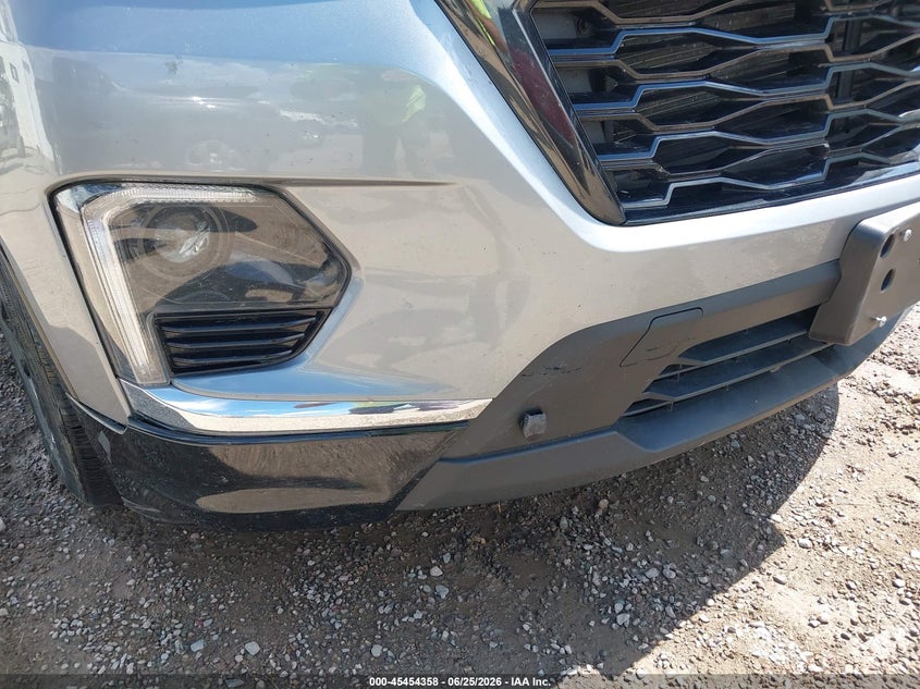 2023 Chevrolet Traverse VIN 1GNEVKKW3PJ136008 IAAI salvage auction — RIGHT FRONT, Salvage Title, sold $14,300 on 2026-07-30 (photo 6)
