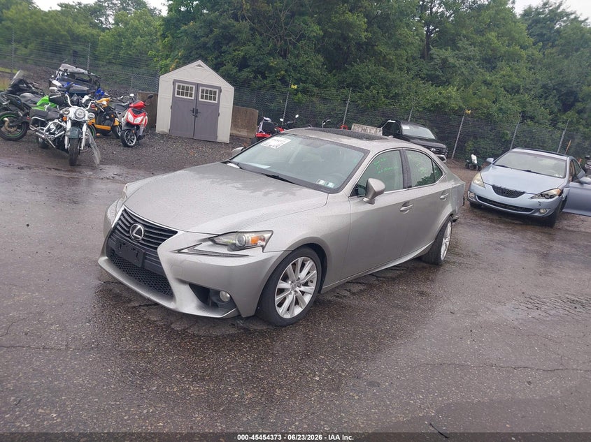 2014 Lexus Is VIN JTHBF1D22E5016976 IAAI salvage auction — REAR END, Salvage (Pennsylvania), sold $3,050 on 2026-07-31 (photo 2)