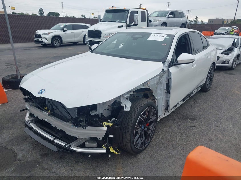 2024 BMW I5 VIN WBY33FK09RCR39288 IAAI salvage auction — FRONT END, Wait Title, sold $25,500 on 2026-08-17 (photo 2)