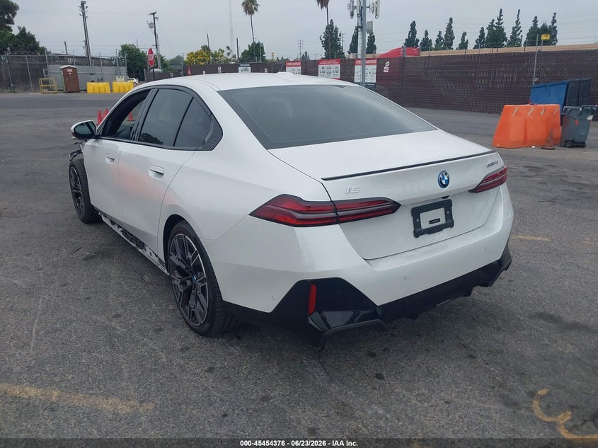 2024 BMW I5 VIN WBY33FK09RCR39288 IAAI salvage auction — FRONT END, Wait Title, sold $25,500 on 2026-08-17 (photo 3)