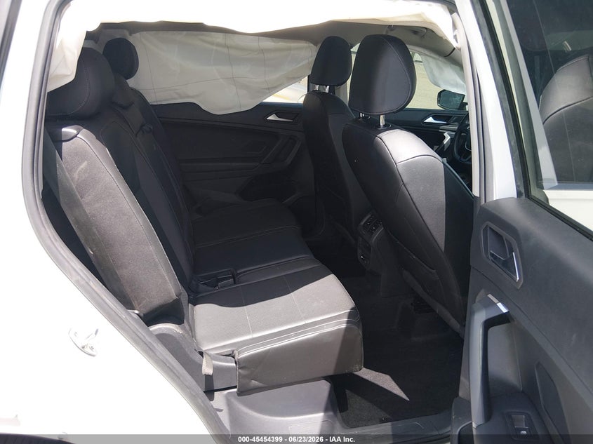 2019 Volkswagen Tiguan VIN 3VV3B7AXXKM067153 IAAI salvage auction — REAR END, Salvage (Louisiana), sold $4,850 on 2026-07-25 (photo 8)