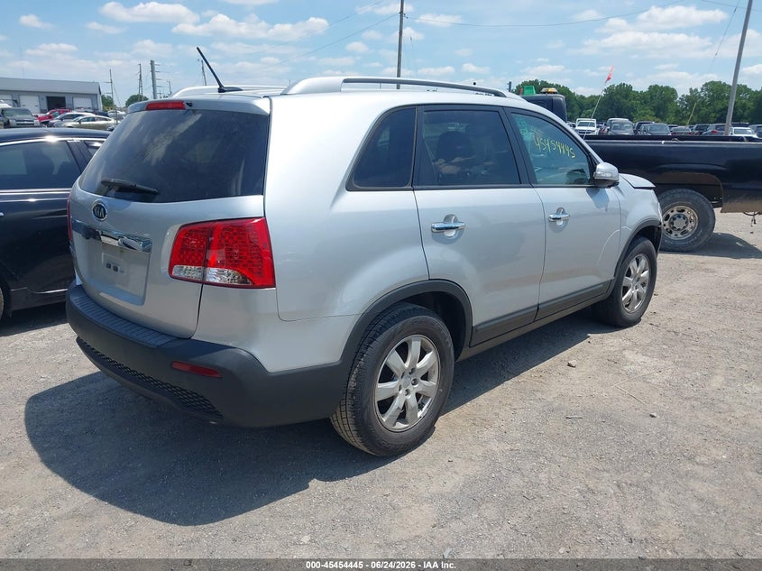 2012 Kia Sorento VIN 5XYKT3A63CG203032 IAAI salvage auction — FRONT END, Salvage Title, sold $25 on 2026-07-29 (photo 4)