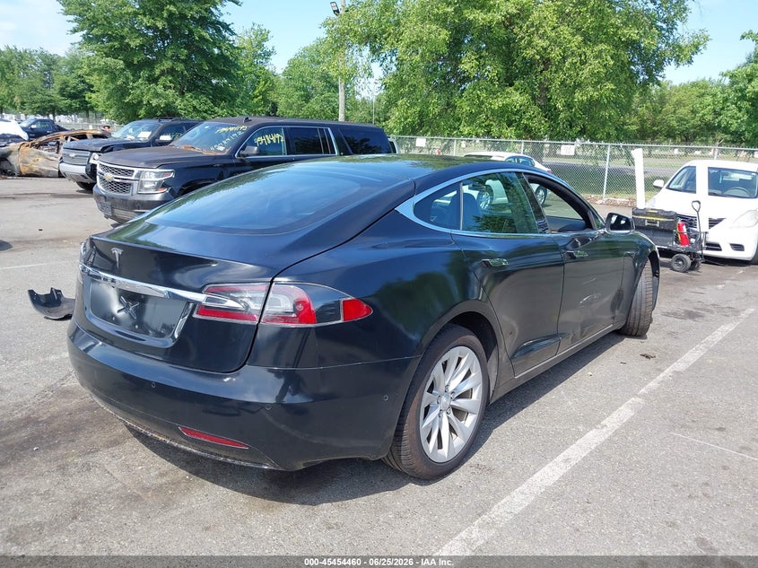 2018 Tesla Model s VIN 5YJSA1E26JF253364 IAAI salvage auction — LEFT SIDE, Salvage (Arizona), sold $4,200 on 2026-07-27 (photo 4)