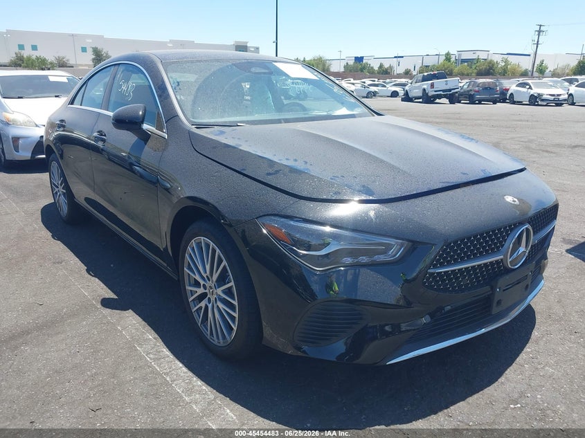 2026 Mercedes-benz VIN W1K5J4HBXTN592990 IAAI salvage auction — LEFT SIDE, Salvage Title, sold $14,050 on 2026-07-31 (photo 1)