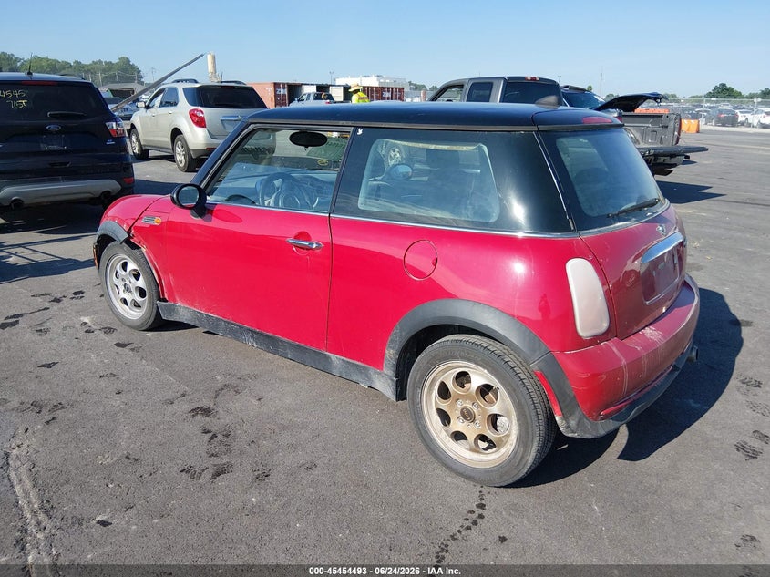 2005 Mini Cooper VIN WMWRC33525TK60118 IAAI salvage auction — FRONT END, Salvage (Illinois), sold $100 on 2026-08-18 (photo 3)
