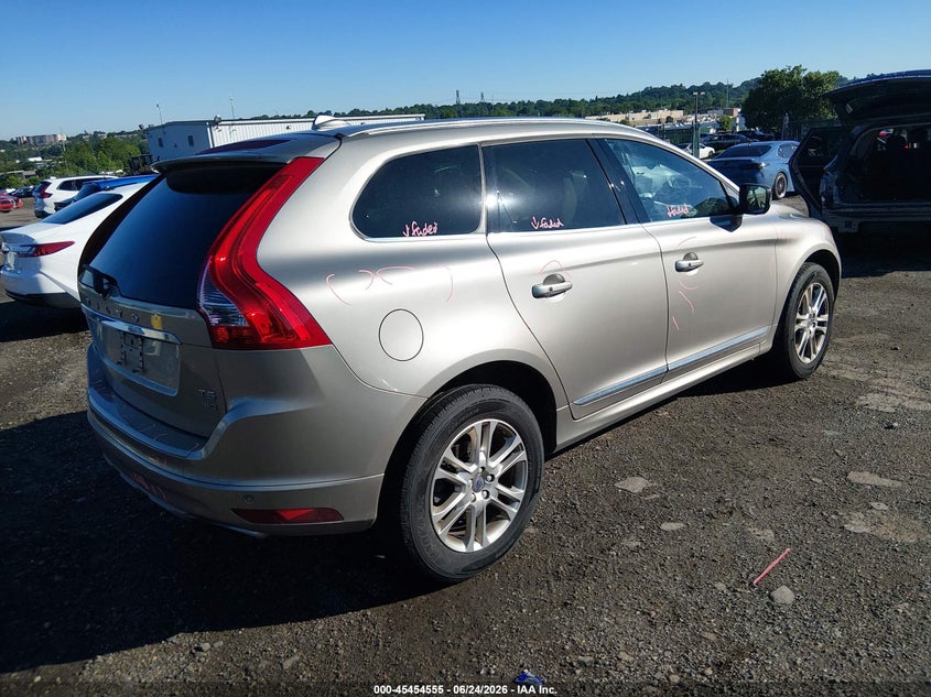 2016 Volvo Xc60 VIN YV4612RK2G2805498 IAAI salvage auction — FRONT END, Salvage Title, sold $2,450 on 2026-08-15 (photo 4)