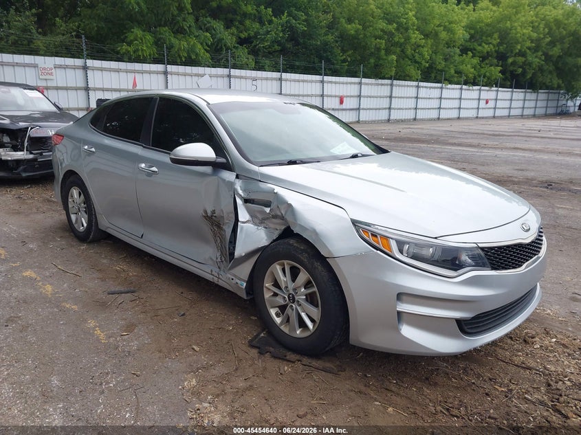 2017 Kia Optima VIN 5XXGT4L30HG148713 IAAI salvage auction — RIGHT FRONT, Clear (Michigan), sold $1,975 on 2026-08-01 (photo 1)