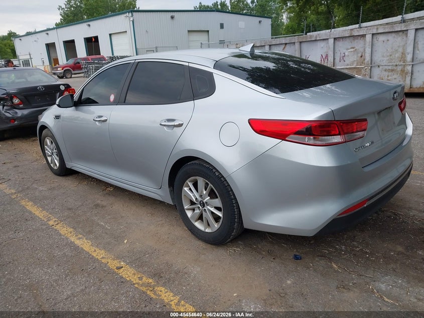 2017 Kia Optima VIN 5XXGT4L30HG148713 IAAI salvage auction — RIGHT FRONT, Clear (Michigan), sold $1,975 on 2026-08-01 (photo 3)