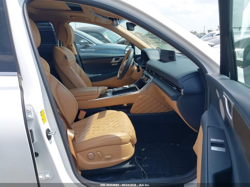 2023 Genesis Gv80 VIN KMUHCESC2PU130893 IAAI salvage auction — SIDE, Salvage Title, sold $17,700 on 2026-08-29 (photo 5)