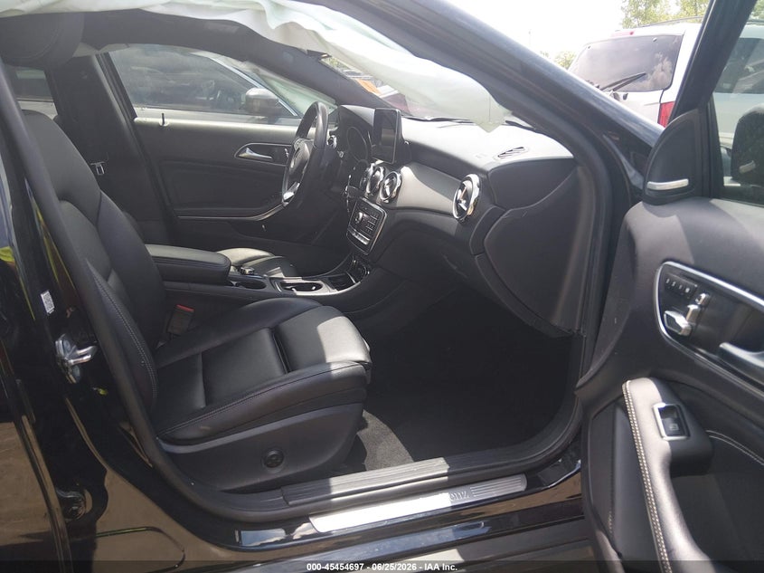 2019 Mercedes-benz Gla-klasse VIN WDCTG4GB1KJ553951 IAAI salvage auction — FRONT END, Salvage Title, sold $5,300 on 2026-08-14 (photo 5)