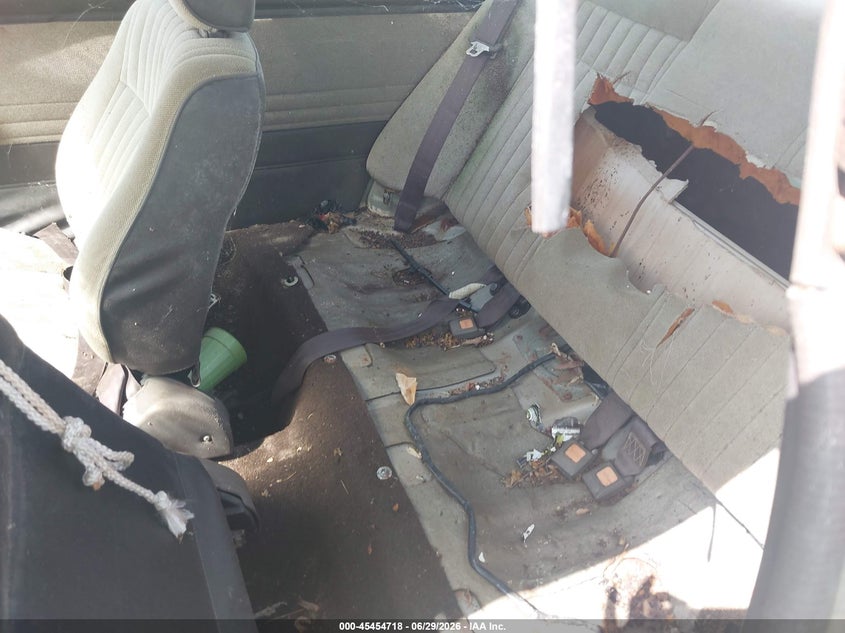 1990 Nissan Sentra VIN JN1GB22B2LU513947 IAAI salvage auction — NORMAL WEAR, Clear (Alabama), sold $225 on 2026-07-08 (photo 8)