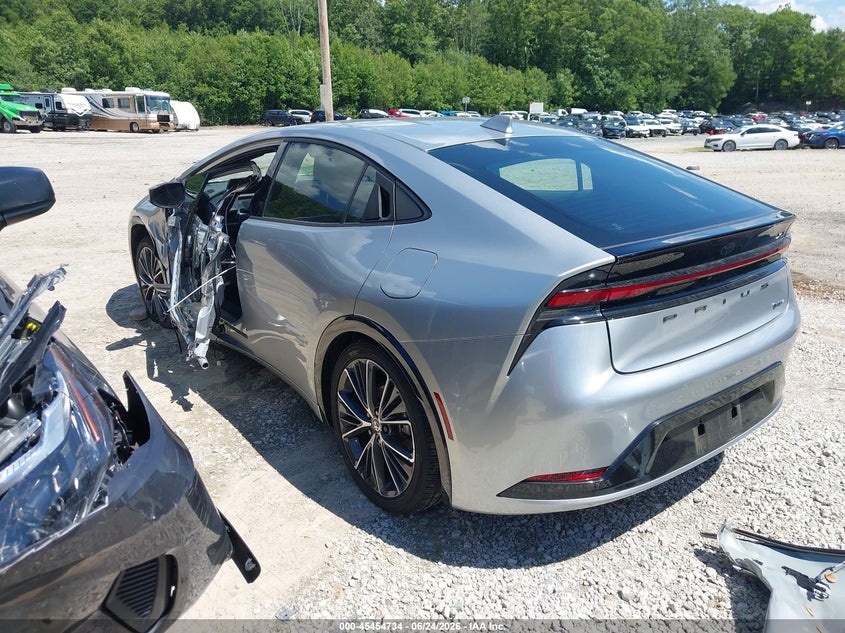 2024 Toyota Prius VIN JTDADABU0R3014989 IAAI salvage auction — SIDE, Salvage (Massachusetts), sold $9,200 on 2026-07-19 (photo 3)