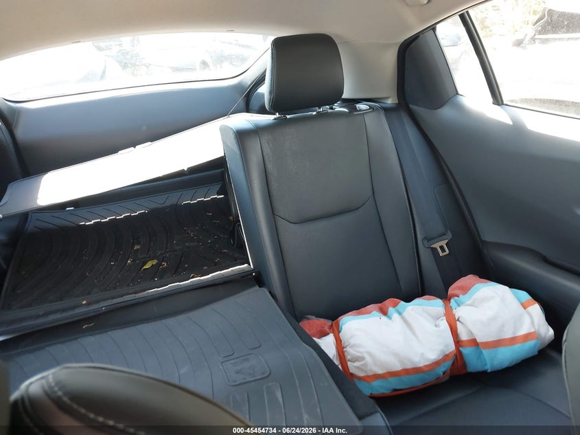 2024 Toyota Prius VIN JTDADABU0R3014989 IAAI salvage auction — SIDE, Salvage (Massachusetts), sold $9,200 on 2026-07-19 (photo 8)