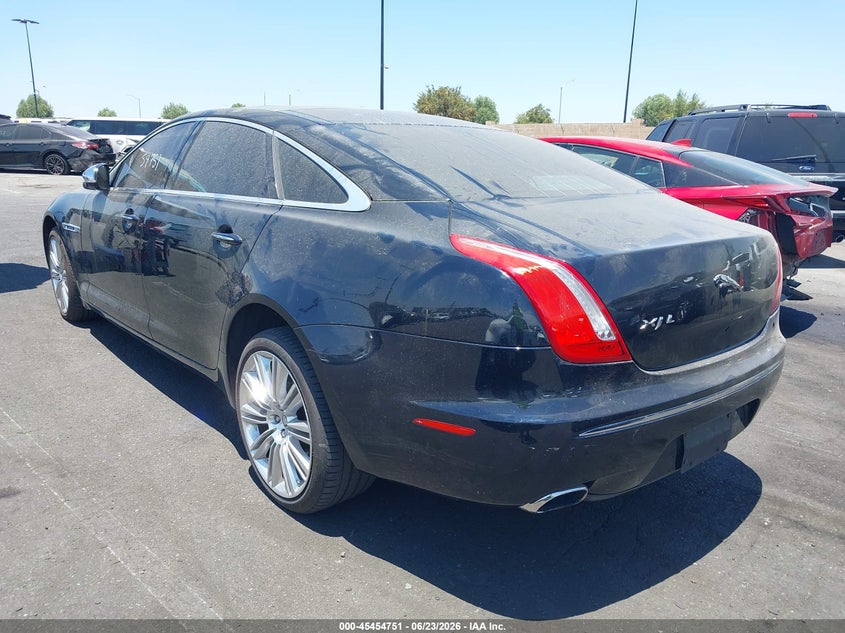 2011 Jaguar Xj VIN SAJWA2GE3BMV00686 IAAI salvage auction — UNKNOWN, Salvage Certificate (California), sold $1,050 on 2026-07-10 (photo 3)