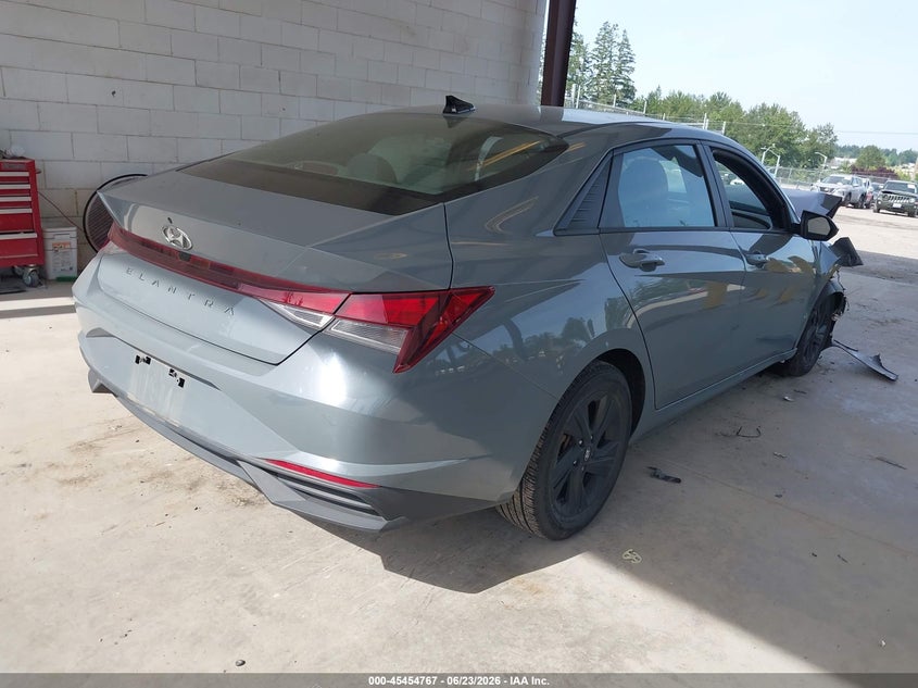2021 Hyundai Elantra VIN KMHLM4AG0MU072735 IAAI salvage auction — RIGHT FRONT, Bill Of Sale (Washington), sold $1,600 on 2026-07-11 (photo 4)