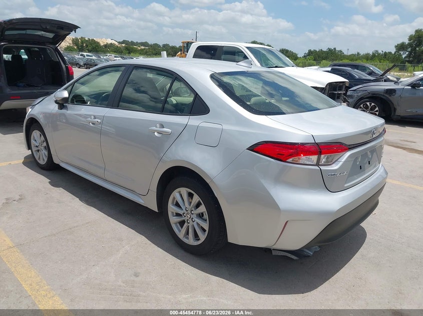 2026 Toyota Corolla VIN JTDBCMFE2T3113042 IAAI salvage auction — RIGHT SIDE, Salvage Title, sold $10,800 on 2026-07-24 (photo 3)