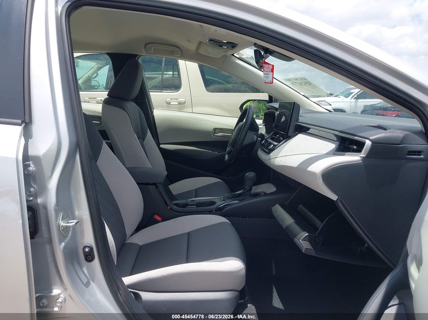 2026 Toyota Corolla VIN JTDBCMFE2T3113042 IAAI salvage auction — RIGHT SIDE, Salvage Title, sold $10,800 on 2026-07-24 (photo 5)