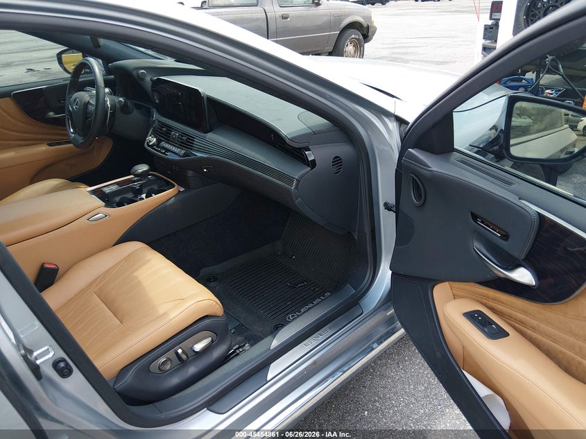 2024 Lexus Ls VIN JTHD51FF9R5020217 IAAI salvage auction — FRONT END, Clear (South Carolina), sold $27,900 on 2026-07-30 (photo 5)