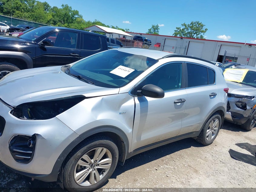 2017 Kia Sportage VIN KNDPMCAC2H7238237 IAAI salvage auction — FRONT END, Salvage (Kentucky), sold $2,350 on 2026-07-22 (photo 2)