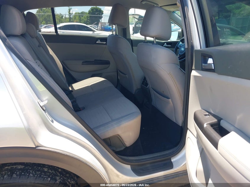 2017 Kia Sportage VIN KNDPMCAC2H7238237 IAAI salvage auction — FRONT END, Salvage (Kentucky), sold $2,350 on 2026-07-22 (photo 8)