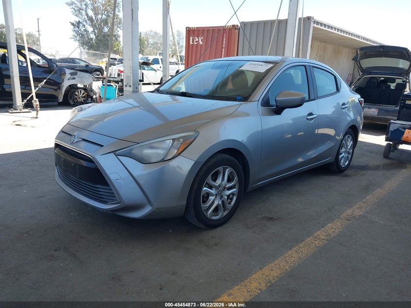2016 Scion Ia VIN 3MYDLBZV9GY143601 IAAI salvage auction — RIGHT SIDE, Salvage Title, sold $2,350 on 2026-08-01 (photo 2)