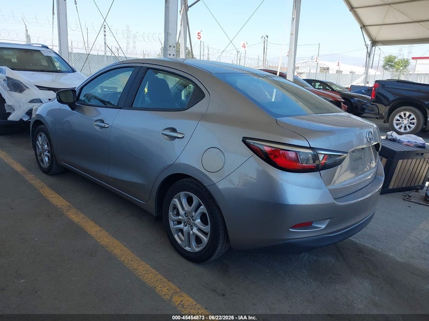 2016 Scion Ia VIN 3MYDLBZV9GY143601 IAAI salvage auction — RIGHT SIDE, Salvage Title, sold $2,350 on 2026-08-01 (photo 3)