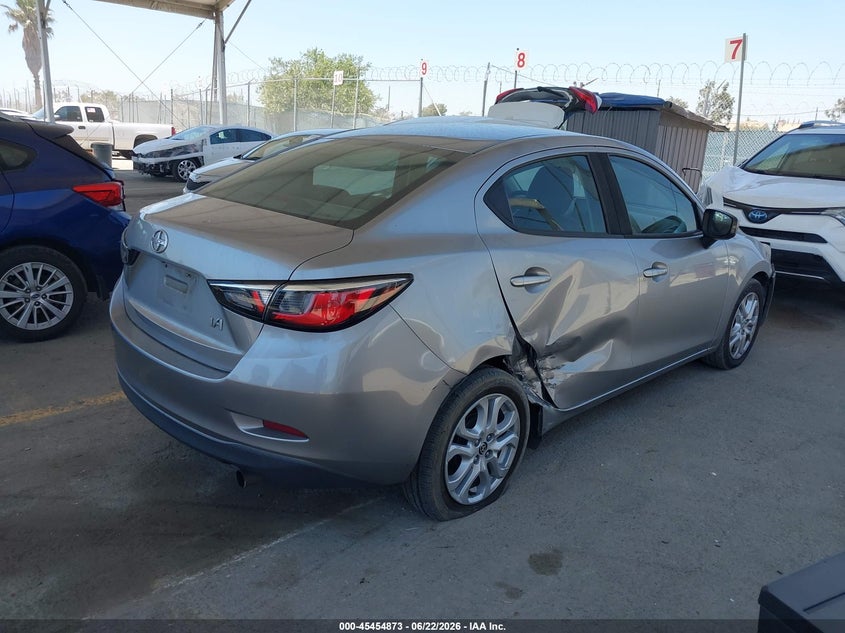 2016 Scion Ia VIN 3MYDLBZV9GY143601 IAAI salvage auction — RIGHT SIDE, Salvage Title, sold $2,350 on 2026-08-01 (photo 4)