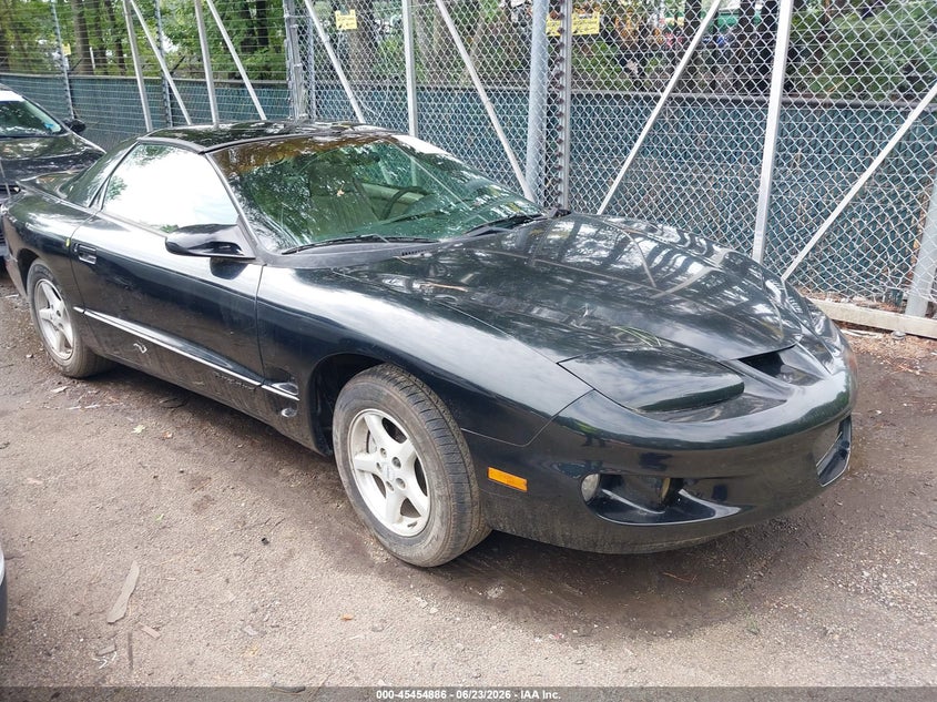2001 Pontiac Firebird VIN 2G2FS22K412148655 IAAI salvage auction — NORMAL WEAR, Clear (Virginia), sold $300 on 2026-07-09 (photo 1)