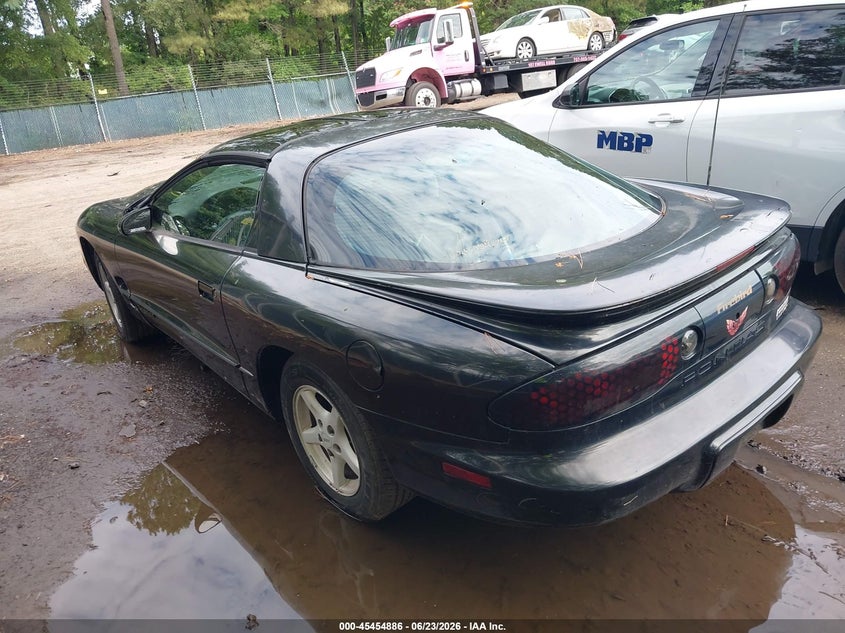 2001 Pontiac Firebird VIN 2G2FS22K412148655 IAAI salvage auction — NORMAL WEAR, Clear (Virginia), sold $300 on 2026-07-09 (photo 3)