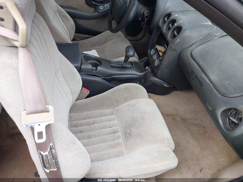 2001 Pontiac Firebird VIN 2G2FS22K412148655 IAAI salvage auction — NORMAL WEAR, Clear (Virginia), sold $300 on 2026-07-09 (photo 5)