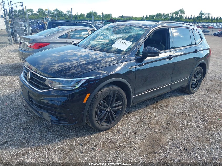 2022 Volkswagen Tiguan VIN 3VV8B7AX1NM169256 IAAI salvage auction — STORM DAMAGE, Salvage (Illinois), sold $12,800 on 2026-07-30 (photo 2)