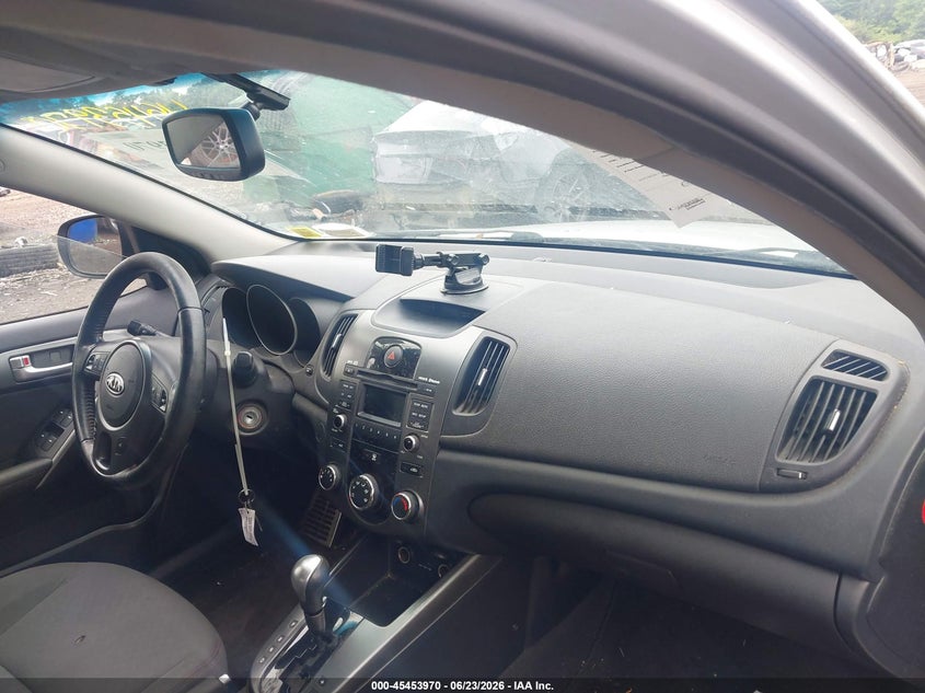 2010 Kia Forte VIN KNAFW4A31A5244413 IAAI salvage auction — REAR END, Mv-907A (New York), sold $550 on 2026-07-14 (photo 5)