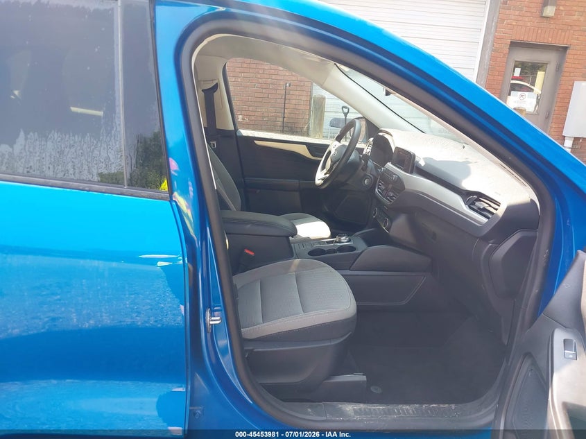 2021 Ford Escape VIN 1FMCU9F60MUA73283 IAAI salvage auction — NORMAL WEAR, Sf97 (New York), sold $8,750 on 2026-07-23 (photo 5)