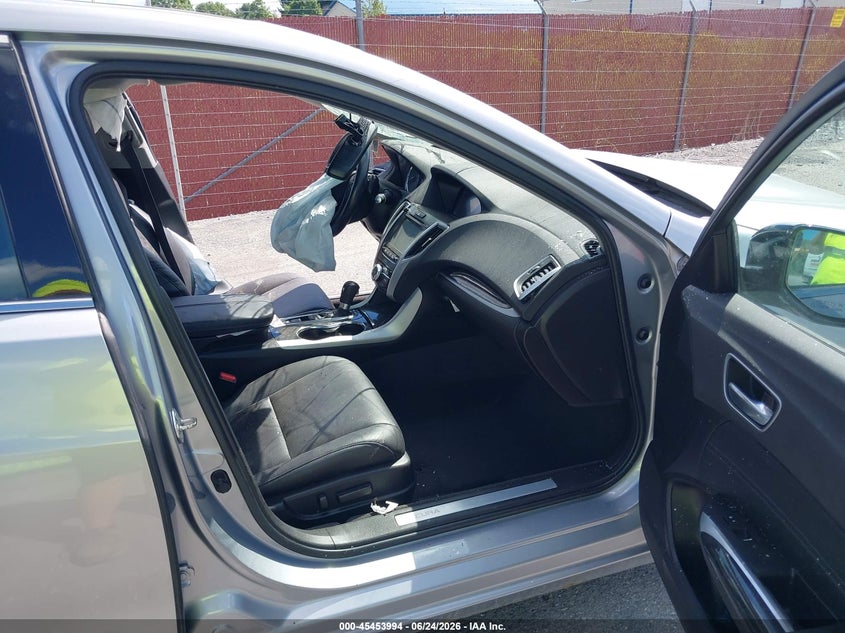 2019 Acura Tlx VIN 19UUB1F34KA000052 IAAI salvage auction — SIDE, Salvage Title, sold $925 on 2026-08-02 (photo 5)