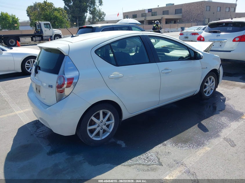 2012 Toyota Prius c VIN JTDKDTB32C1007665 IAAI salvage auction — NORMAL WEAR, Salvage (California), sold $1,525 on 2026-07-06 (photo 4)