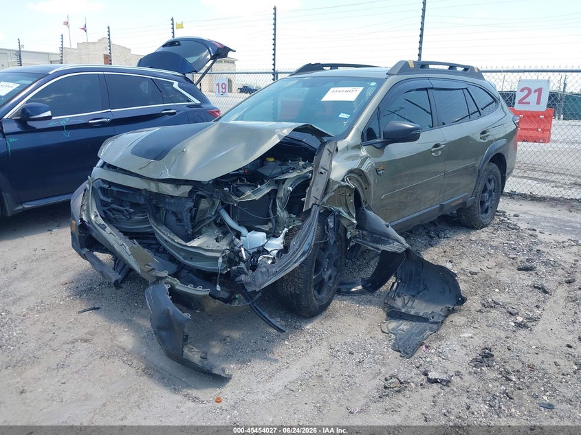2025 Subaru Outback VIN 4S4BTGUD5S3168395 IAAI salvage auction — FRONT END, Salvage Title, sold $3,750 on 2026-07-27 (photo 2)