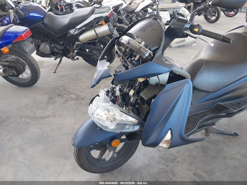 2022 Suzuki VIN MLCCH41AZN1600128 IAAI salvage auction — FRONT END, Salvage Title, sold $75 on 2026-07-15 (photo 2)