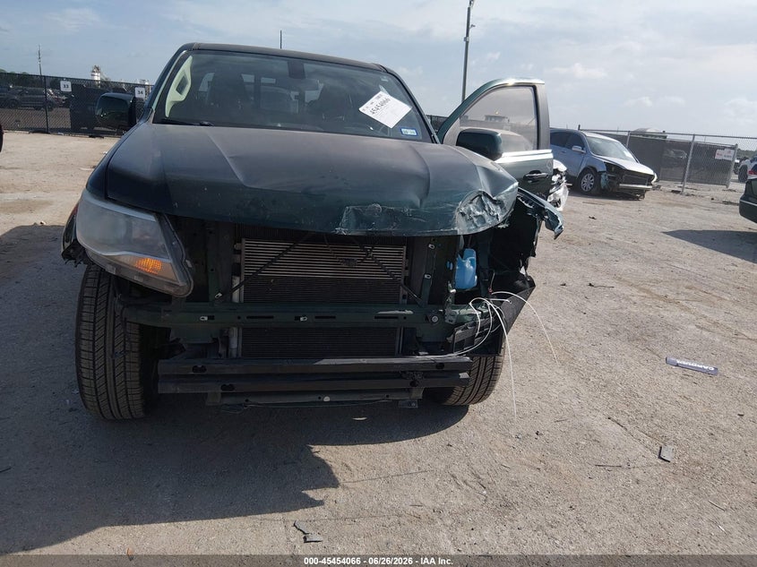 2015 Chevrolet Colorado VIN 1GCHSBE3XF1223497 IAAI salvage auction — FRONT END, Salvage (Texas), sold $2,600 on 2026-08-01 (photo 6)
