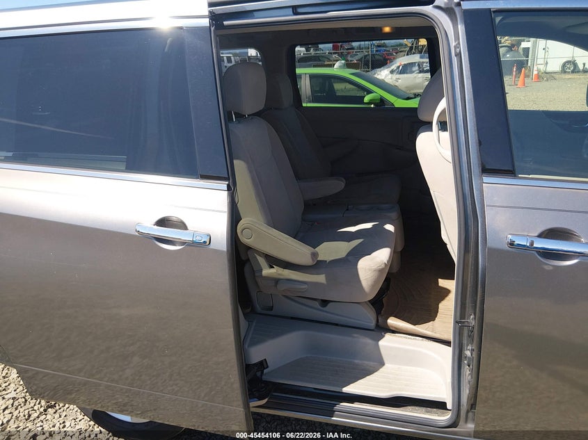 2015 Nissan Quest VIN JN8AE2KP5F9130392 IAAI salvage auction — NORMAL WEAR, Peddle Clear Public-Restricted (Oregon), sold $300 on 2026-07-29 (photo 8)