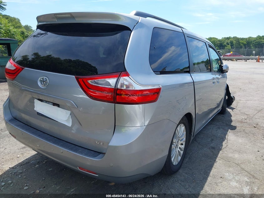 2017 Toyota Sienna VIN 5TDYZ3DCXHS891101 IAAI salvage auction — SIDE, Salvage (North Carolina), sold $2,900 on 2026-07-23 (photo 4)